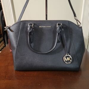 EUC Michael Kors Black Leather Crossbody/Satchel